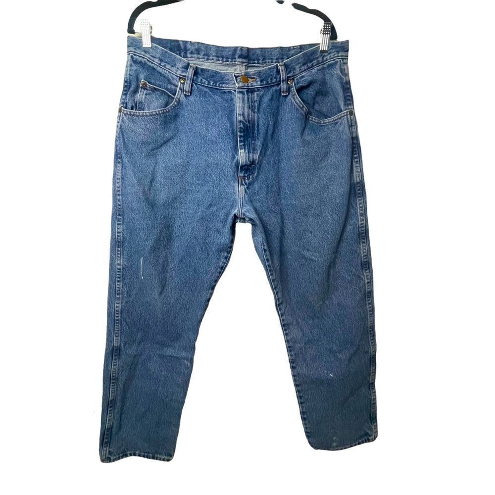 Wrangler Light Wash Regular Fit Jeans 100% Cotton waist 38 inseam 30